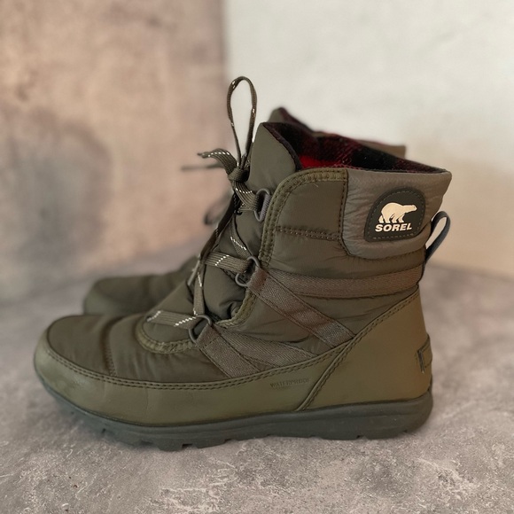 Sorel Winter Boots - Picture 2 of 7